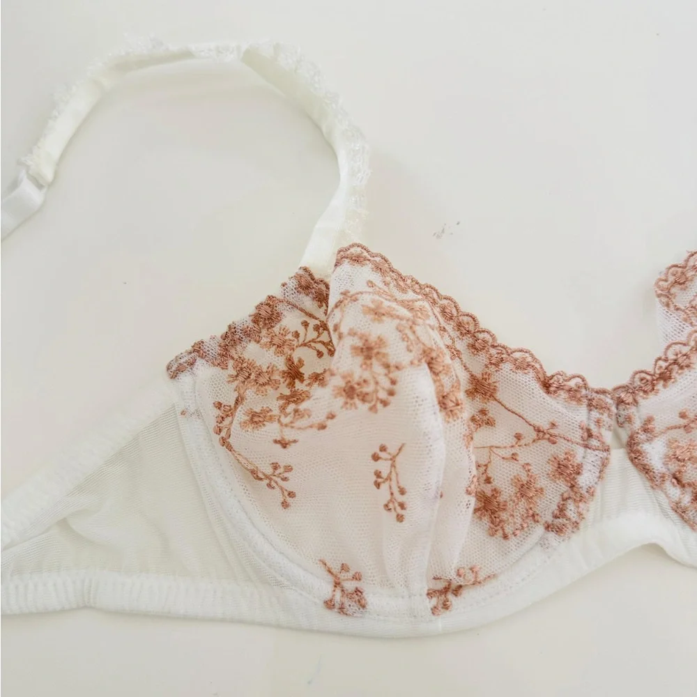 La Perla White and Brown Floral Lace Bra